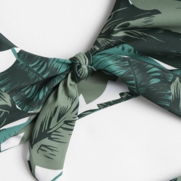 Tropical Bikini - Picture 5 of 6